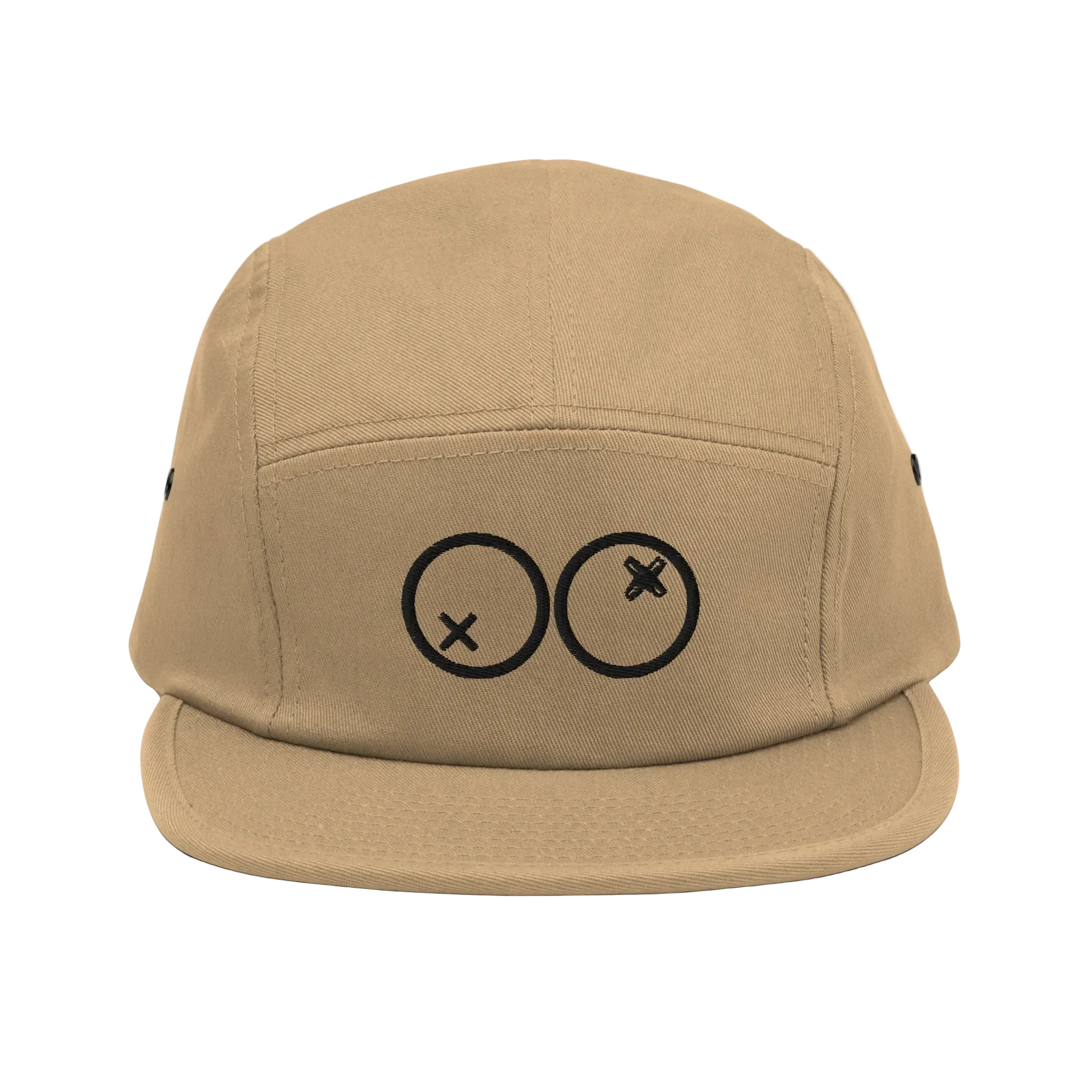 Gorra 5 paneles beige Doozy Headwear con logo dOOzy en el frente, fondo negro