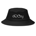 Sombrero bucket negro Doozy Headwear con logo bordado blanco en el centro