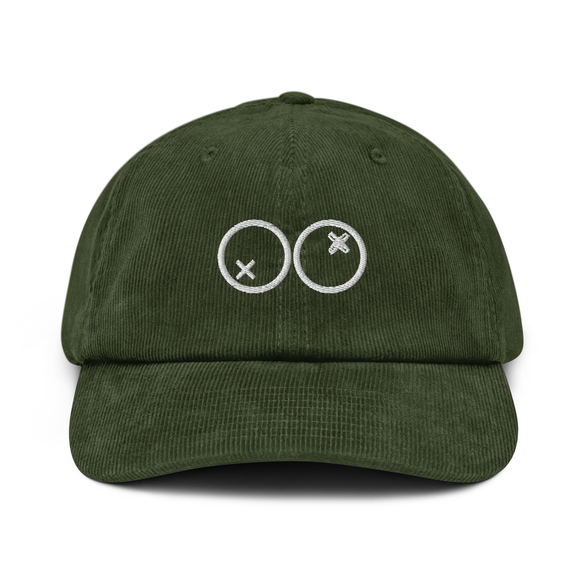 Gorra de pana verde oliva Doozy Headwear con bordado de dos círculos blancos en el frente