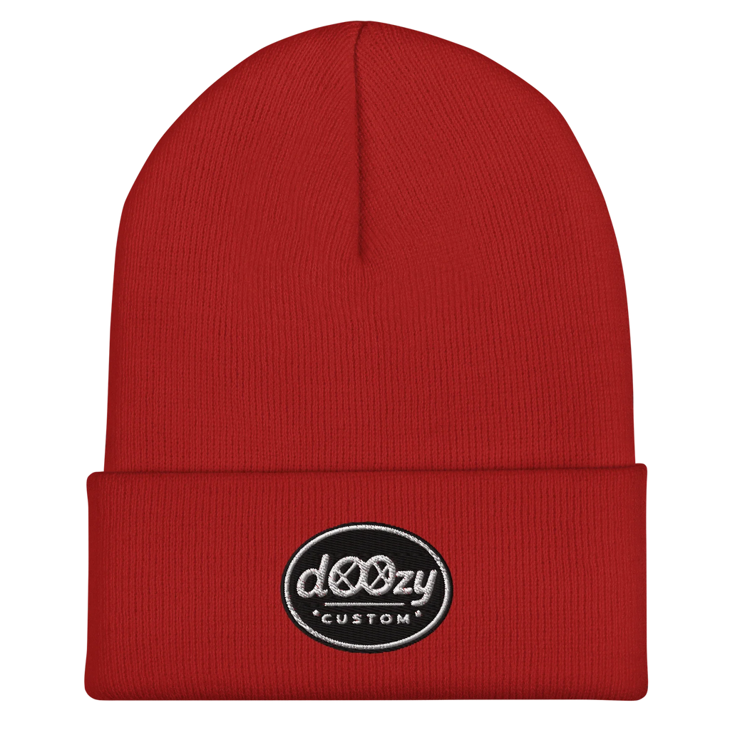 Gorro rojo de punto Doozy Headwear con insignia bordada dOOzy en el frente, tienda oficial