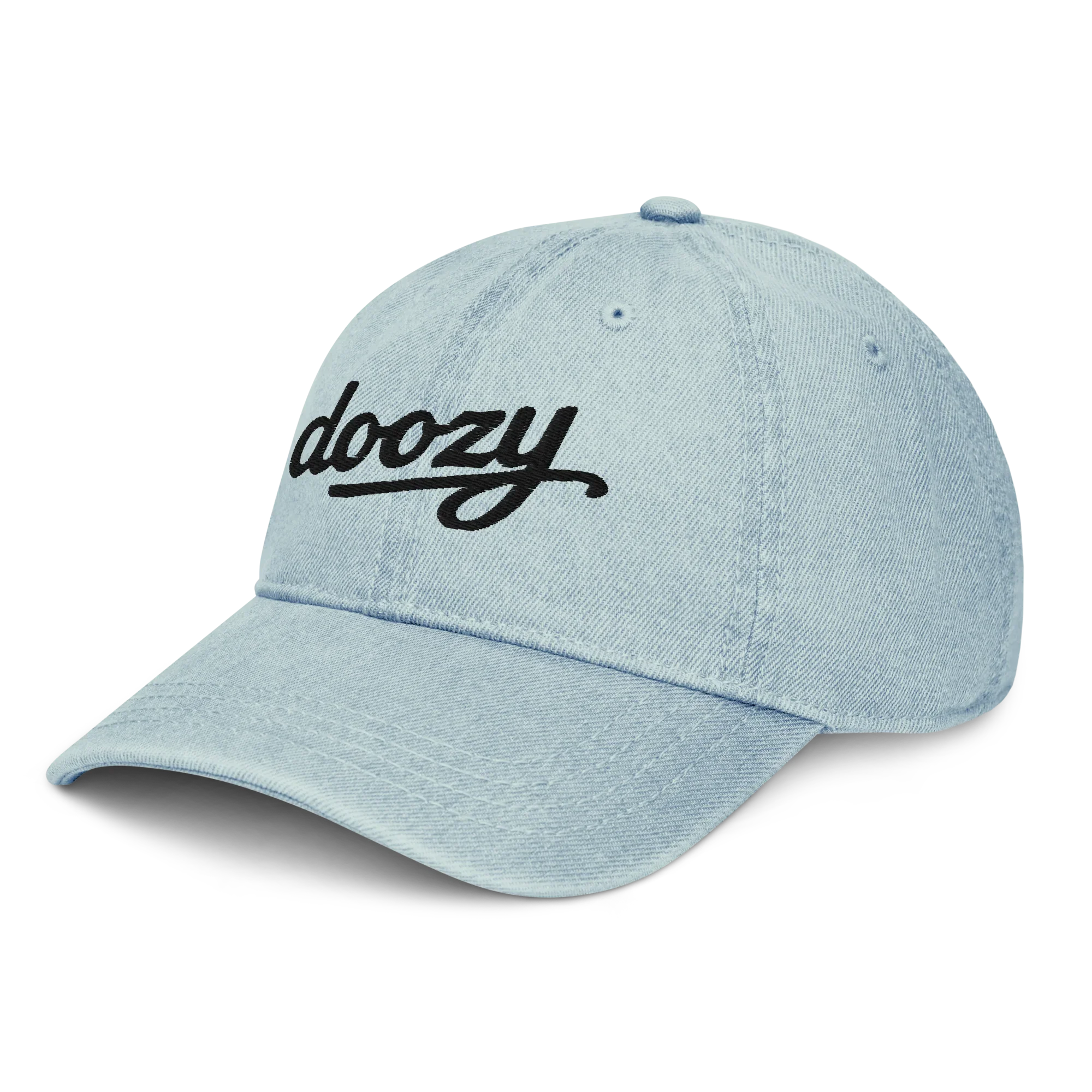 Gorra de mezclilla azul claro Doozy Headwear con logo negro bordado, estilo casual.