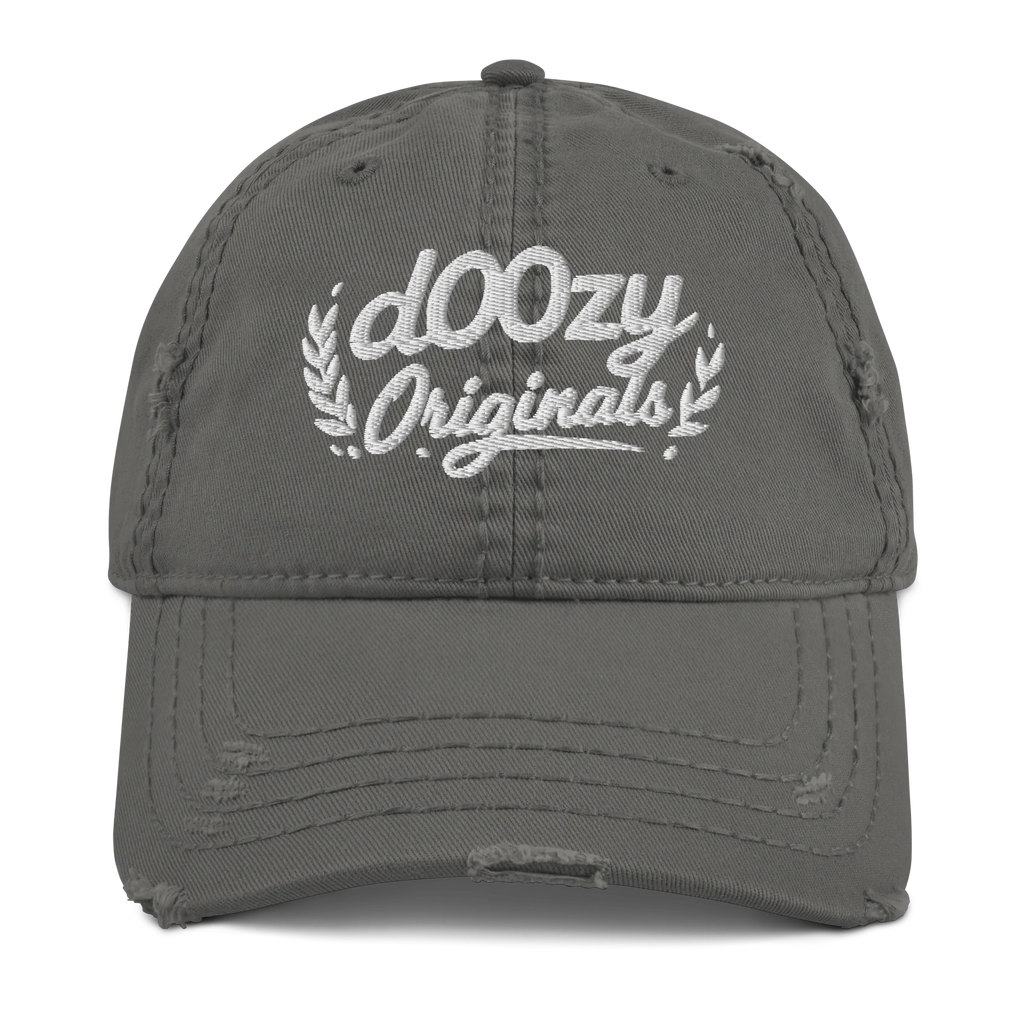 Gorra tipo dad hat gris carbón Doozy Originals con letras bordadas y efecto desgastado
