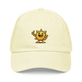 Gorra pastel amarilla Doozy Headwear con sol animado bordado al frente