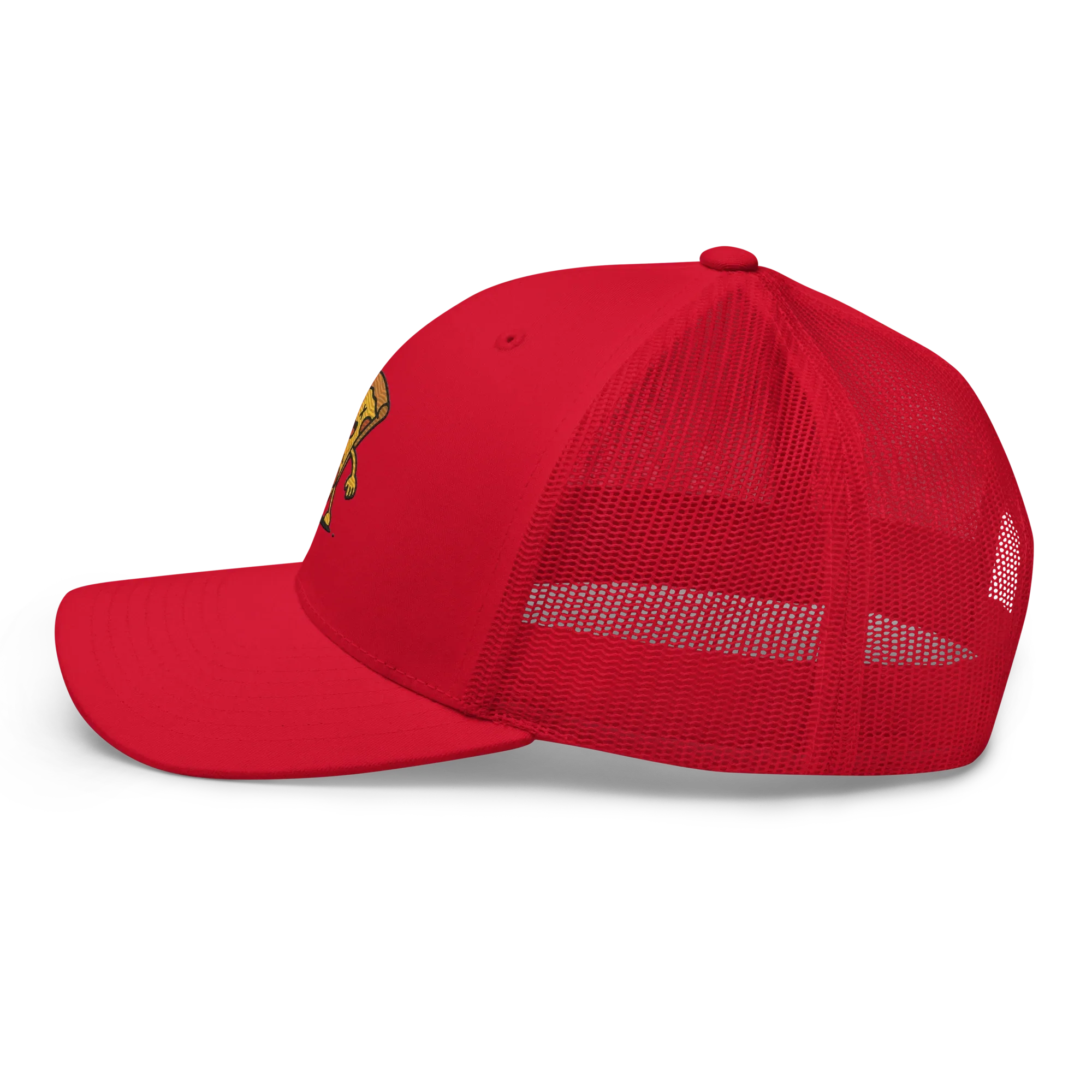 Gorra retro trucker roja de Doozy Headwear con malla lateral, vista lateral izquierda