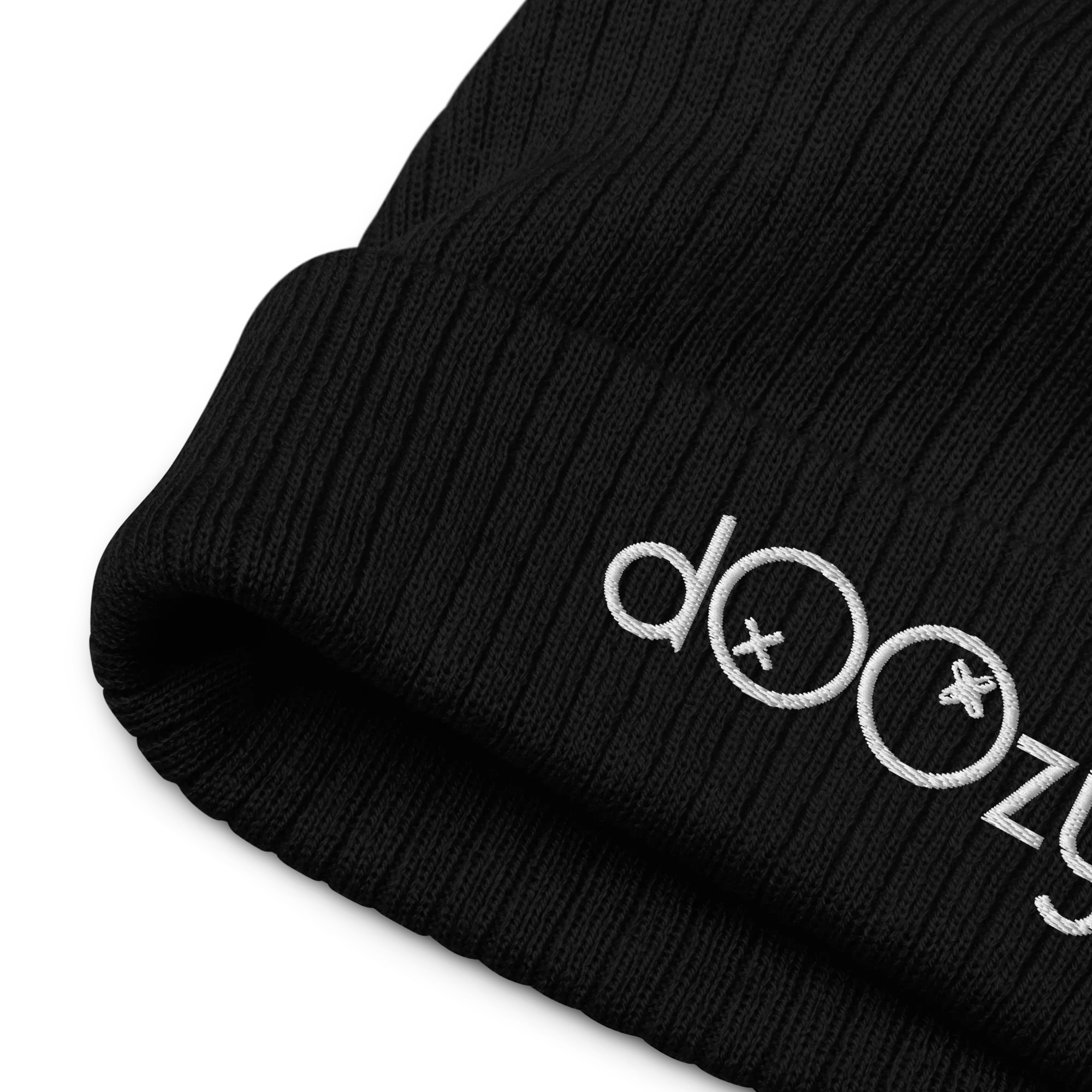 Gorro negro de punto acanalado con logo bordado doozy de Doozy Headwear