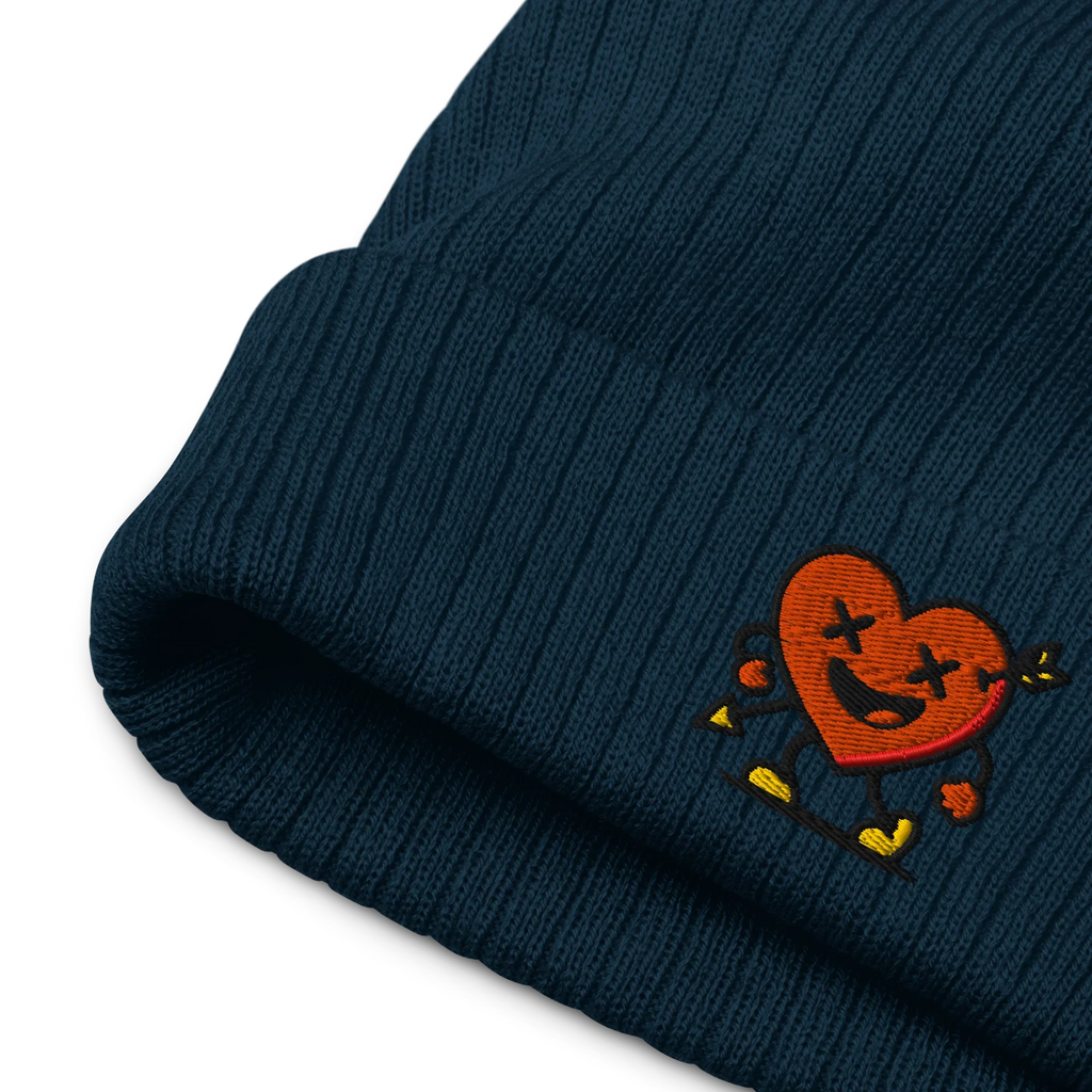 Gorro azul marino de punto grueso Doozy Headwear con diseño de corazón bordado naranja.