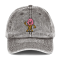 Gorra vintage gris carbón Doozy Headwear con helado rosa bordado en la parte frontal